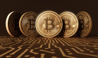 Bitcoinul a depăşit 8.000 de dolari