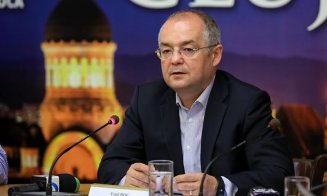 Emil Boc cere Guvernului modificarea legislaţiei ca semnătura electronică să fie acceptată de autorităţi