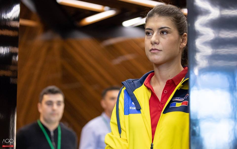 Sorana Cîrstea, dezamăgită că nu joacă la FedCup: "Dacă echipa are nevoie să bat din palme, bat din palme". Reacţia antrenorului
