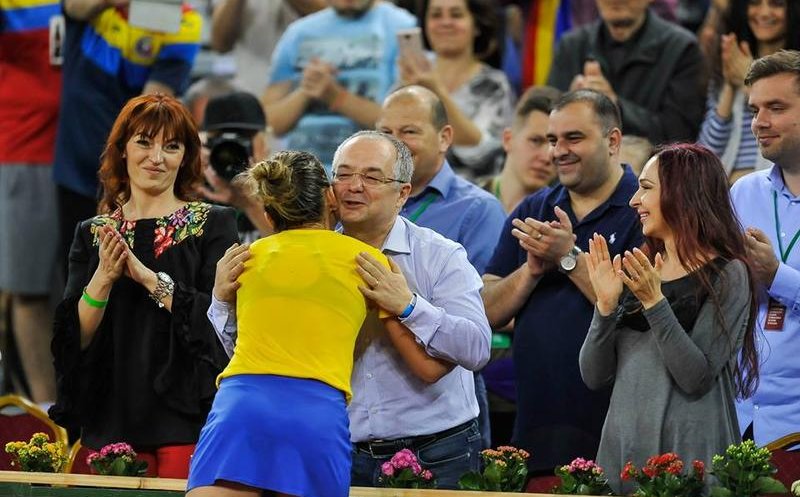 Emil Boc, îmbrăţişat de Halep: Cămaşa de pe mine nu o mai spăl şi nu o mai schimb niciodată