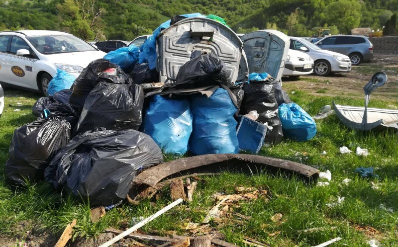 Clujul turistic, sufocat de gunoaie. "Iubitorii de natură" au lăsat 50 de saci de gunoaie în Cheile Turzii
