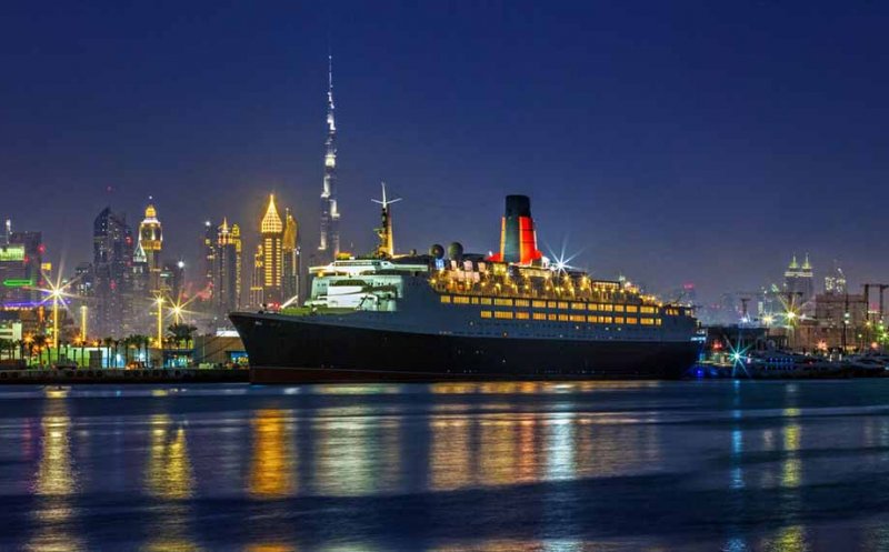 Lux la malul mării: Vasul de croazieră Queen Elizabeth 2, transformat în hotel plutitor la Dubai