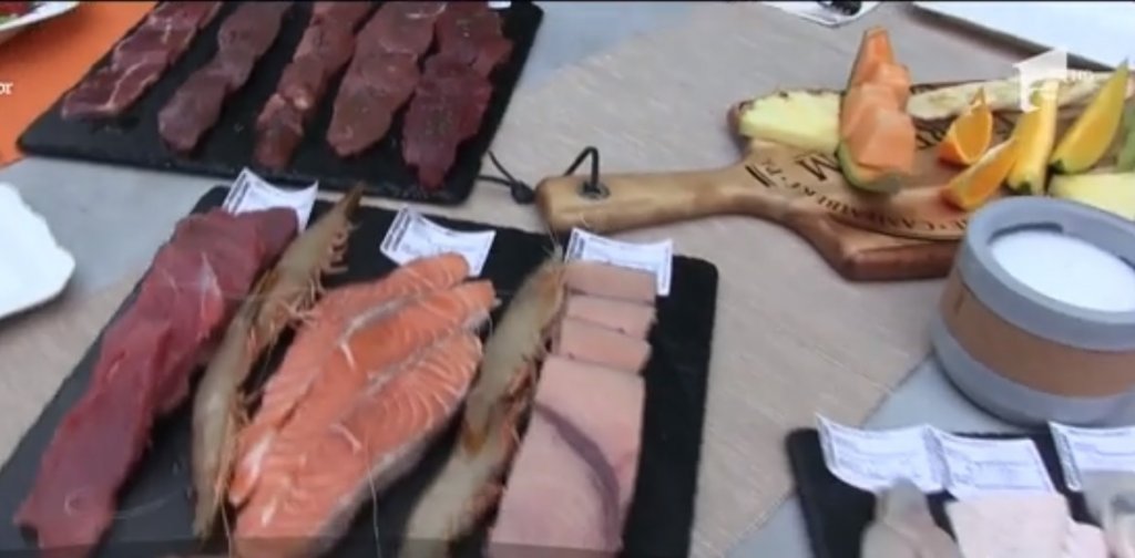 Nu vrei mici de 1 Mai? Un restaurant din Cluj serveşte carne de cangur, crocodil sau cămilă