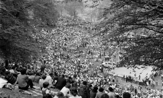 Amintiri din Clujul de altădată. 1 Mai Muncitorsc  în Hoia: "Stătea om lângă om, toată lumea venea la mici și bere"