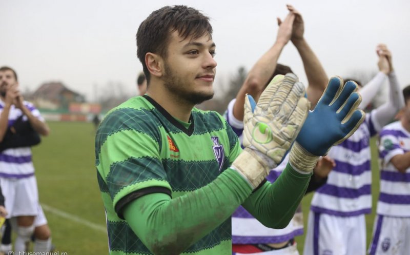 Vin întăririle pentru Liga a 2-a. "U" îşi betonează defensiva