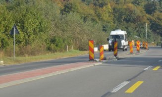 Borduri pe mijlocul DN1, lângă Cluj-Napoca! "CNAIR a recunoscut că sunt executate prost, dar şantierele zac abandonate de un an"