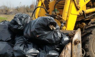 Ceferiștii clujeni au strâns zeci de tone de gunoaie din gări