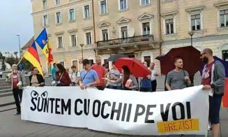 Flashmob în memoria Doinei Cornea la Cluj, urmat de un protest faţă de modificările aduse Codului Penal