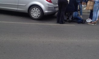 Accident grav la Cluj: Motociclist în stare critică după ce a fost lovit de un autoturism. Motocicleta în flăcări