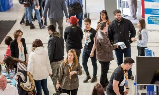 Clujul, magnet pentru tinerii în căutarea unui loc de muncă. Ce îi convinge să se mute, dincolo de salariile oferite