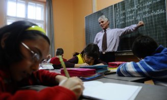 Atenție, elevi! Salariile mari ale profesorilor vin cu inspecții inopinate la ore