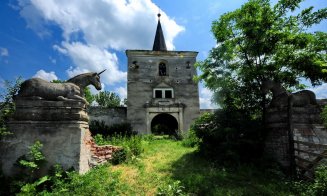 Picnic de familie cu bunătăţuri aduse de acasă la două castele din Cluj