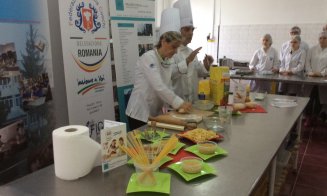 Maeștrii italieni pregătesc viitorii gastronomi din Cluj