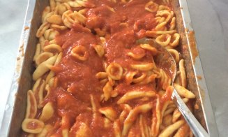 Maeștrii italieni pregătesc viitorii gastronomi din Cluj