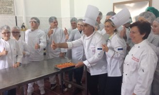 Maeștrii italieni pregătesc viitorii gastronomi din Cluj