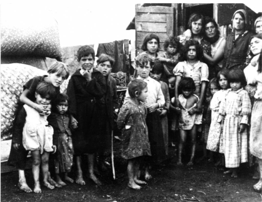 Romii cer, de la Cluj, acordarea de îndemnizații pentru supravieţuitorii holocaustului și a deportărilor în Transnistria
