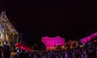 Mii de clujeni la teatru în aer lier, la finele primei seri din cadrul Zilelor Clujului 2018