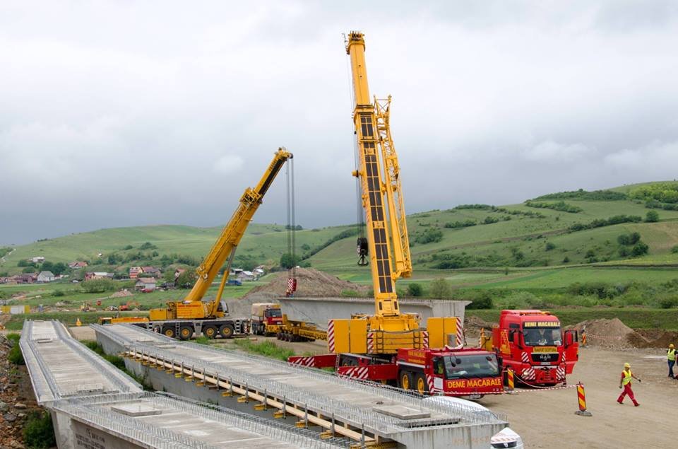 Ziua de Cluj | Spectaculos! "Monstrul" de 600 tone se pregăteşe de  instalarea grinzilor peste Someş