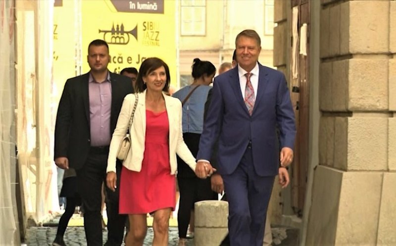 Preşedintele Iohannis, la slujba de Rusalii de la Biserica Romano-Catolică ”Sfânta Treime” din Sibiu