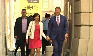 Preşedintele Iohannis, la slujba de Rusalii de la Biserica Romano-Catolică ”Sfânta Treime” din Sibiu