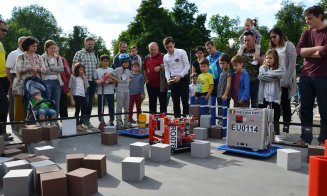 Robotică de liceu. ”Robert” merge la întâlnirea cu trimişii NASA
