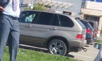 "Mi-am revenit din starea de hipnoză și am realizat că este doar o escrocherie". Un clujean povesteşte cum era să ia ţeapă în parcare la Ded