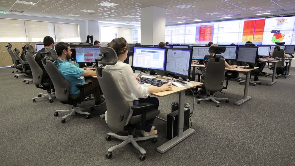 Gigantul Ericsson, tentat să dea Bucureștiul pe Cluj