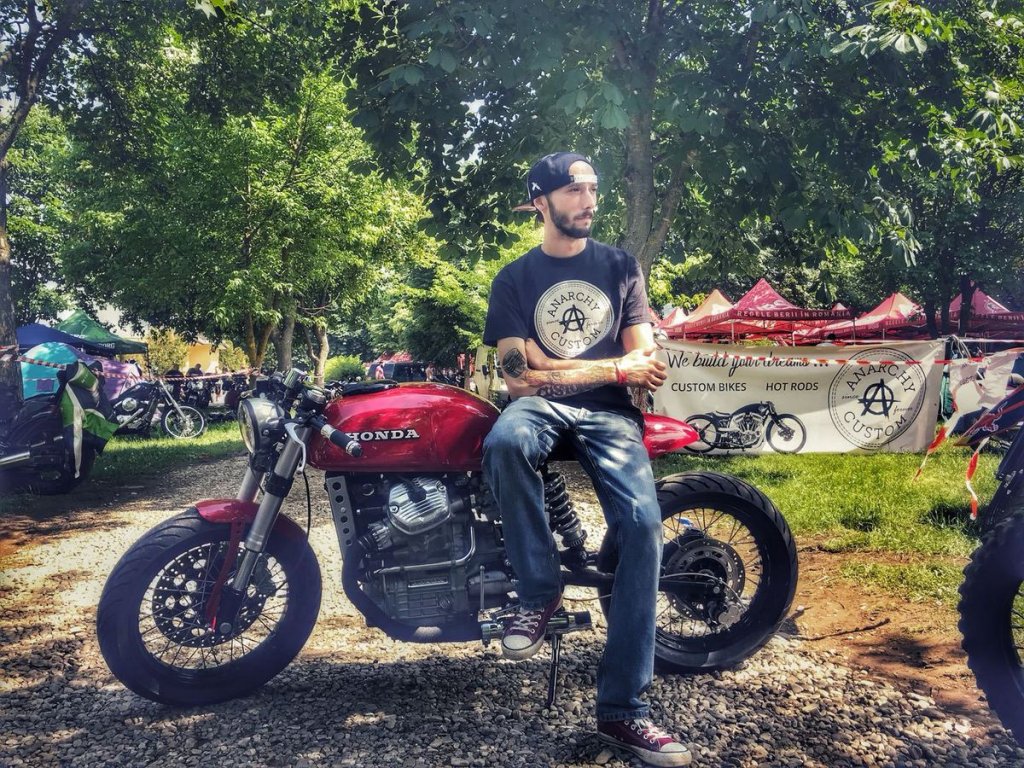 Motocicletă "tunată" de 10.000 de euro, la festivalul bikerilor din Cluj