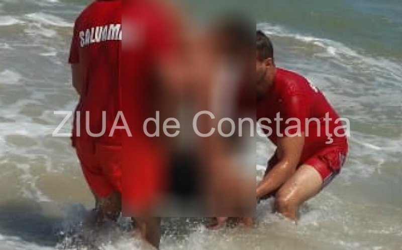 Tânăr clujean salvat de la înec la mare. Salvamarii l-au scos din valuri în ultimul moment