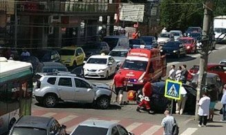 Carambol pe strada Bucureşti. Trei răniţi