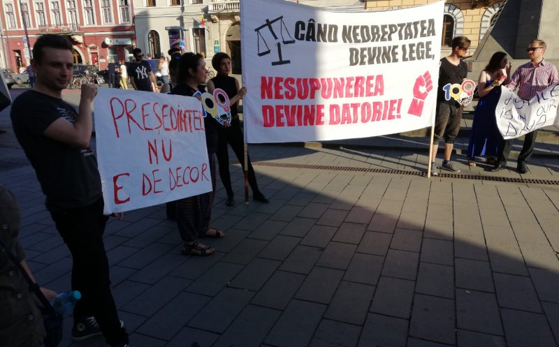 Decizia Curții Constituționale a scos clujenii în stradă: ”CCR, sluga roșie”