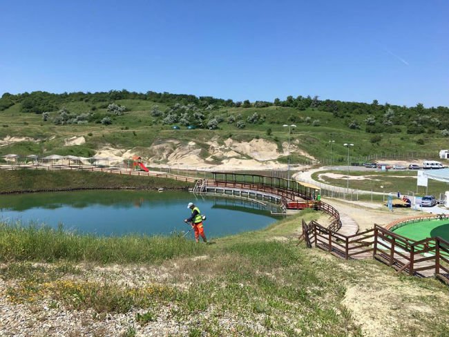 Se deschide ştrandul de lângă Salina Tuda. Pregătirile, pe ultima sută de metri