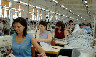 Femeia trebuie să aibă dreptul să poată munci până la 65 de ani. CCR: Altfel, vorbim de discriminare