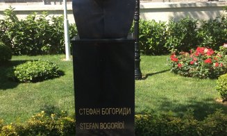 Orașul care unește continente. Sau cum plăcerea se transformă în bani