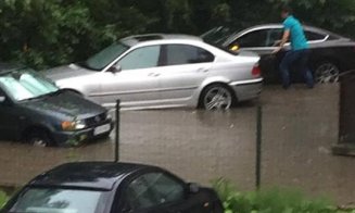 Clujul inundat. Bălţi imense în Zorilor, Mănăştur şi pe variante ce leagă cele două cartiere