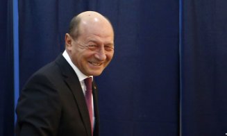 Replică dură a lui Băsescu pentru Dragnea. "I-a lins cu sârg pe toţi şefii instituţiilor statului paralel”