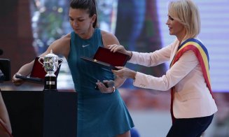 Rareş Bogdan, despre huiduielile primite de Firea la ceremonia lui Halep: "Pe simboluri nu te poți cățăra, Elena Udrea a pățit exact la fel acum 7 ani"