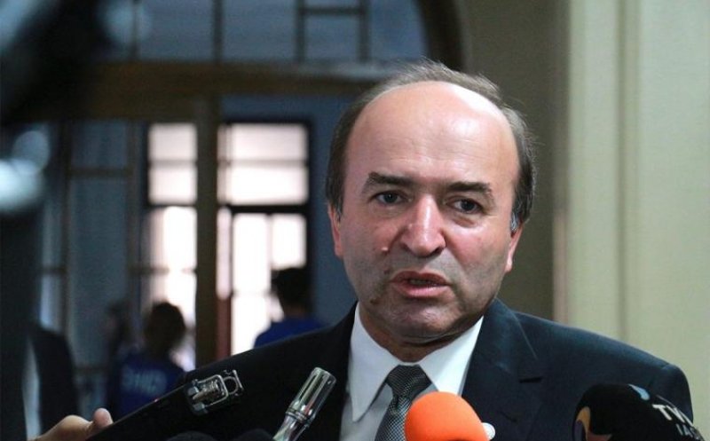 Tudorel Toader, critici la adresa lui Klaus Iohannis: Un profesor de fizică nu cunoaste noţiuni constituţionale, dar preşedintele are consilieri