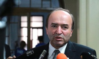 Tudorel Toader, critici la adresa lui Klaus Iohannis: Un profesor de fizică nu cunoaste noţiuni constituţionale, dar preşedintele are consilieri