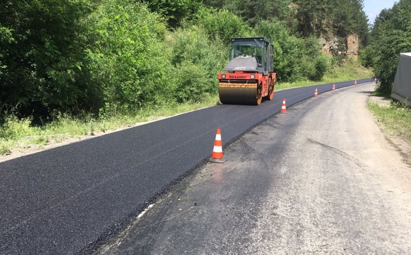 Lucrări de asfaltare între Băișoara și stațiunea Muntele Băișorii