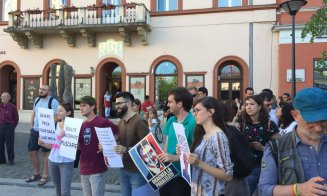 Clujenii au ieșit din nou în stradă: ”Ultima soluție, încă o revoluție”