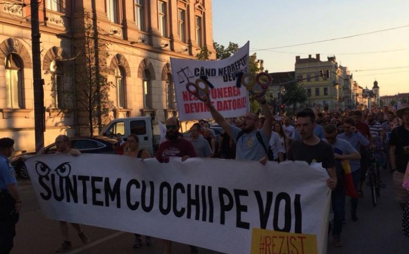 Continuă protestele la Cluj-Napoca. Se alătură Capitala şi alte oraşe din ţară