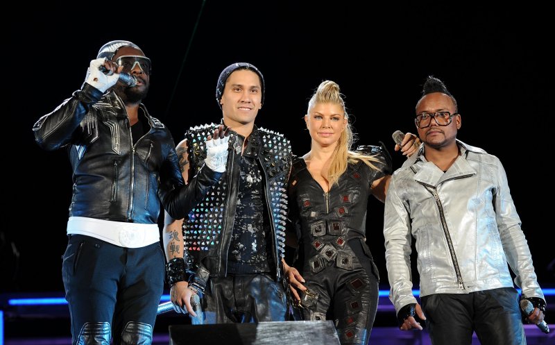 "Where Is the Love?" Black Eyed Peas vine la Untold. Bilete la preţ special