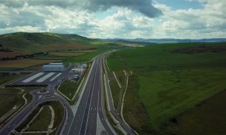 Noi imagini din dronă cu un lot al autostrăii Sebeş - Turda ce aşteaptă să preia traficul de peste jumătate de an! "Cât timp își vor mai risca vi