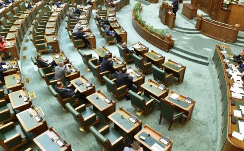 Proiect de lege pentru eliminarea pensiilor speciale