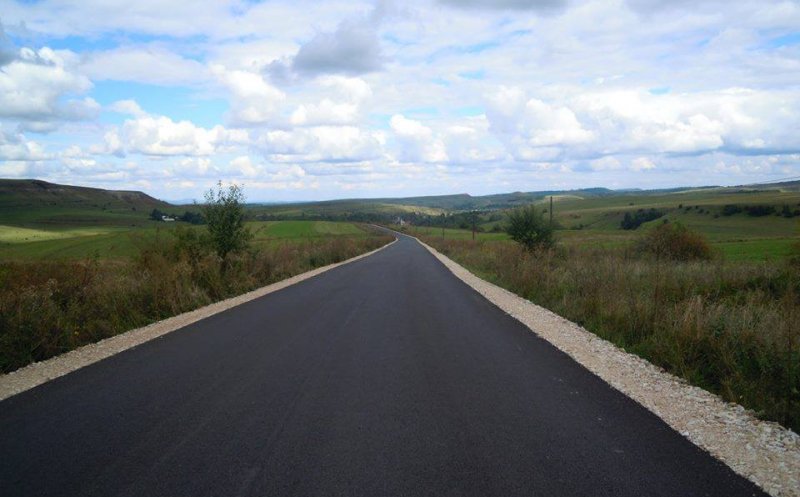 32 de drumuri din Cluj reabilitate și modernizate în primele șase luni ale anului