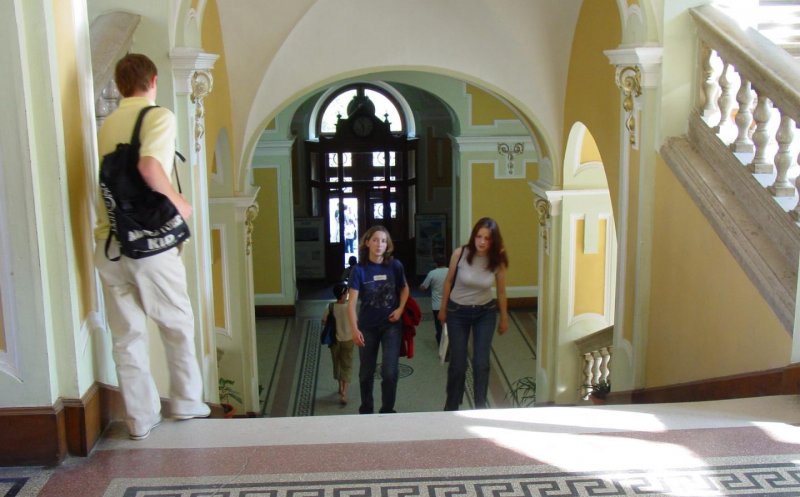 UBB îşi deschide porţile pentru viitorii studenţi. Câte locuri bugetate sunt anul acesta