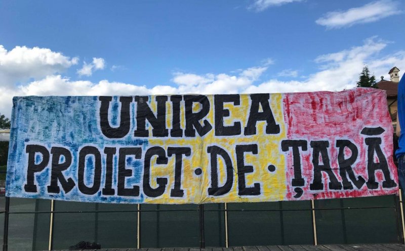 "Şi am venit să te salut, frate român de peste Prut". Marşul Centenarului a ajuns la Cluj