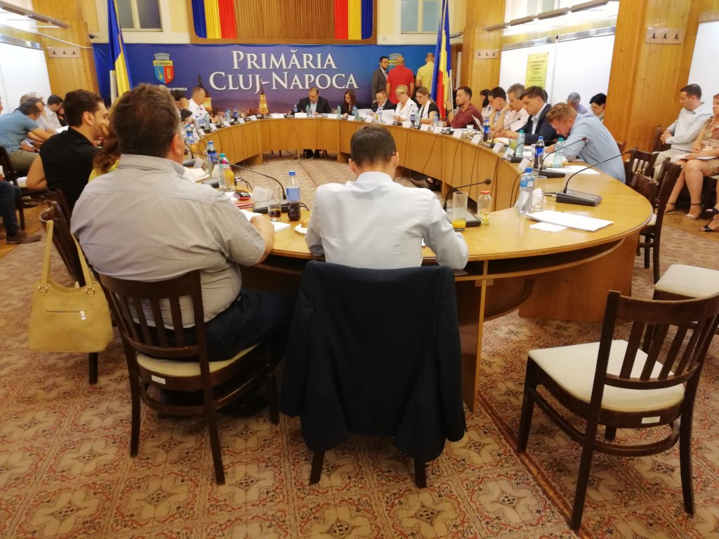 Cinci rectori, cetățeni de onoare. De ce așteaptă al șaselea