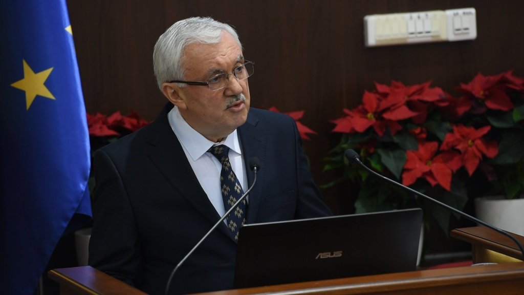”Bolnavii sunt extorcați” vs ”Are un CV de 40 de pagini”. Controverse în jurul unui medic clujean celebru
